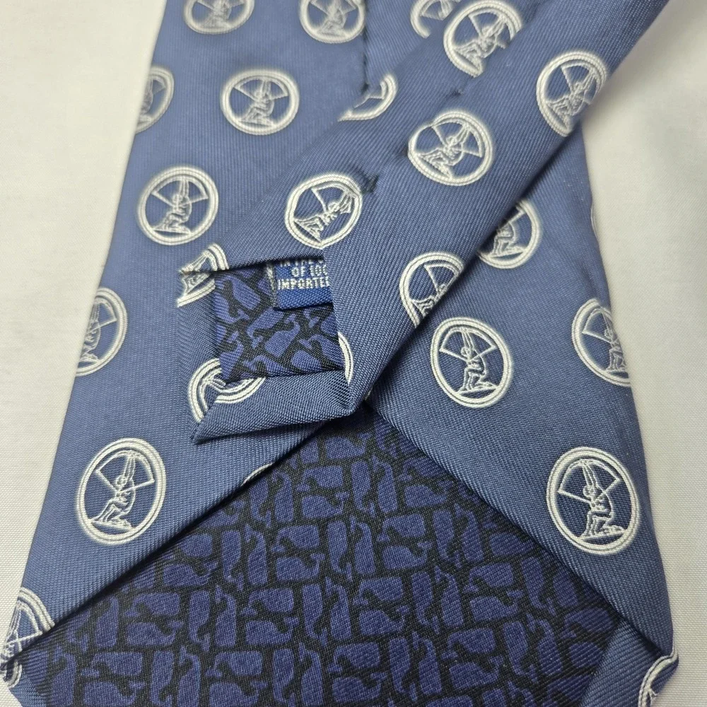 Vineyard Vines Custom Collection Cranbrook Handmade Silk Neck Tie Navy Academia